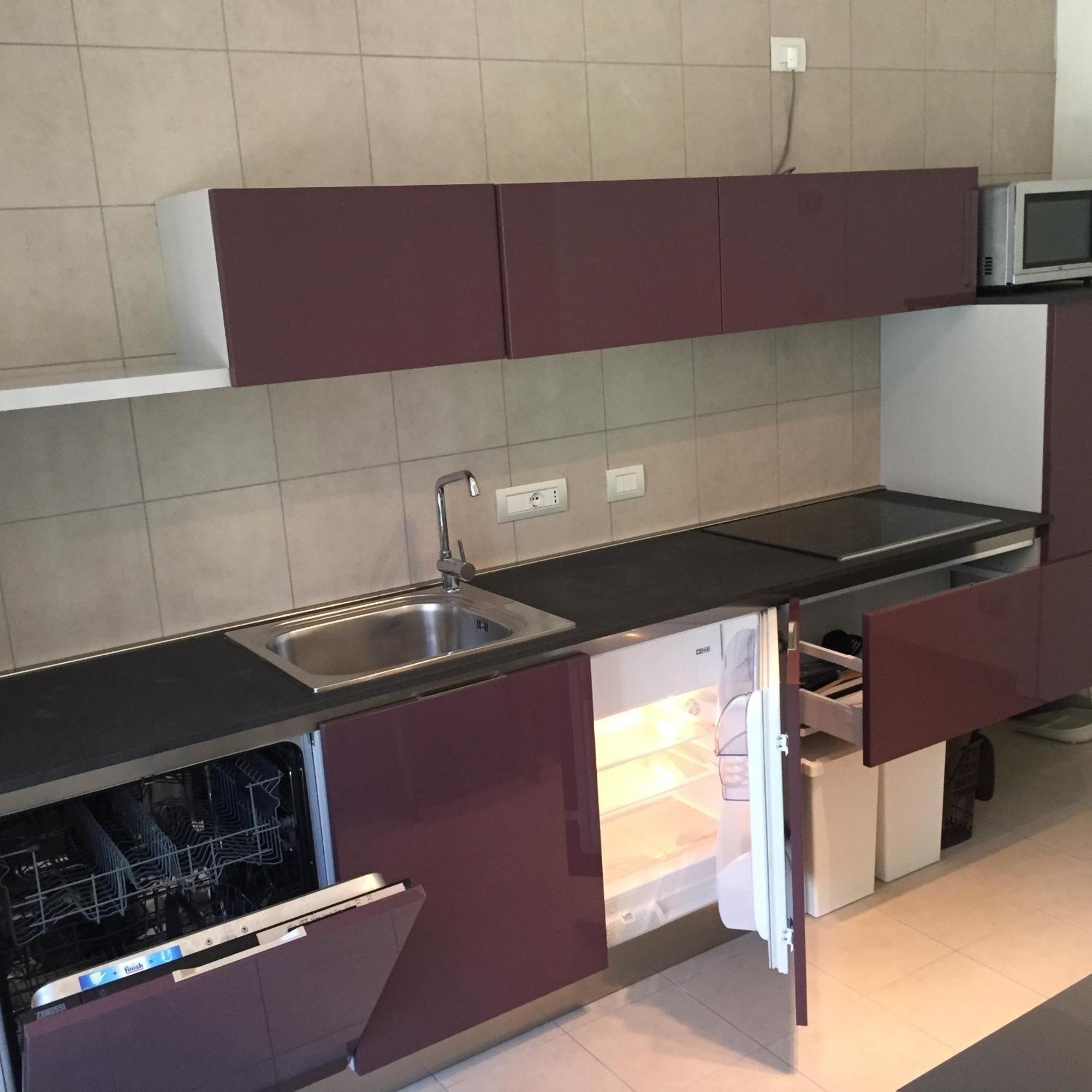 Komodo Short Stay Apartments Trento Szoba fotó