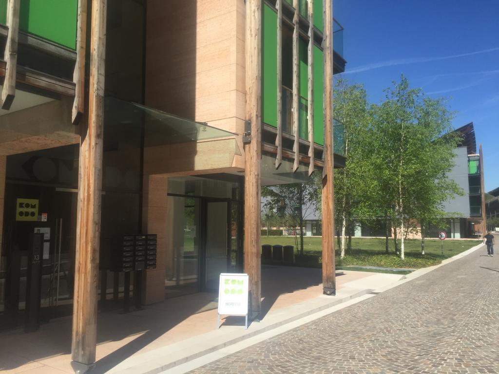 Komodo Short Stay Apartments Trento Szoba fotó